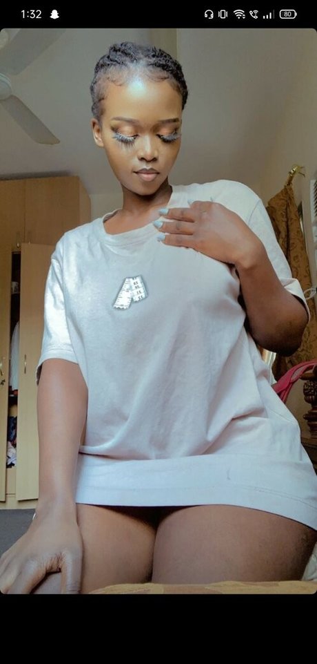 Kellytumtum hübsche erotische foto