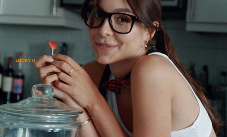 LuckyUmagazine heiße kunst bild