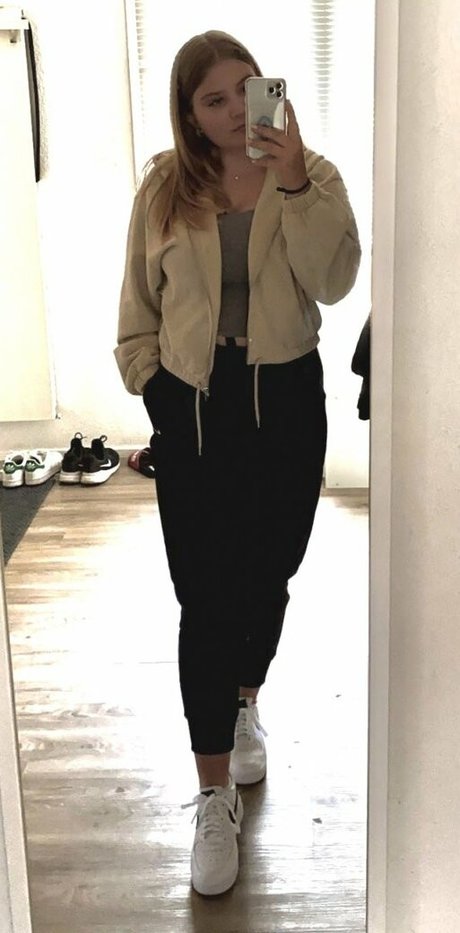 Aline Zwahlen sexy exklusive fotos