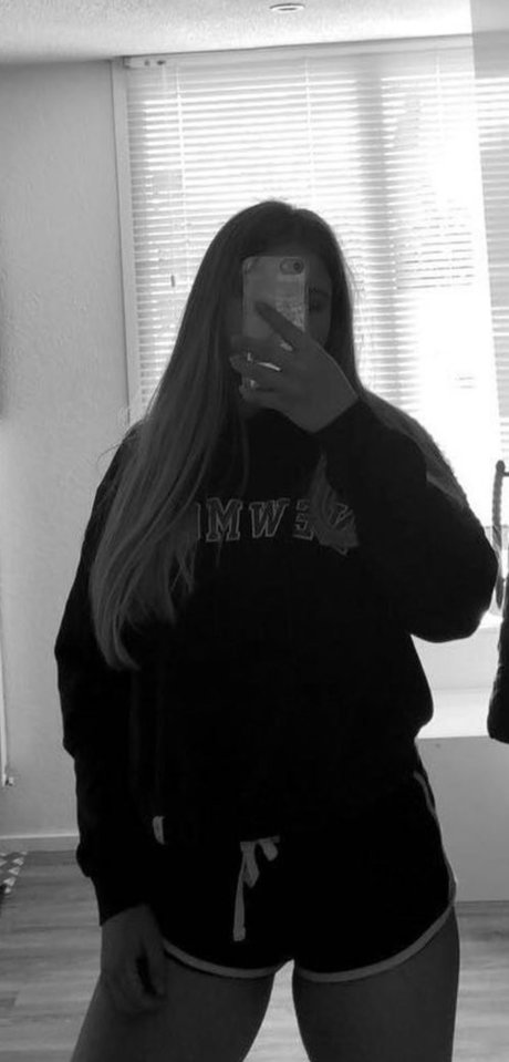 Aline Zwahlen sexy hd archiv