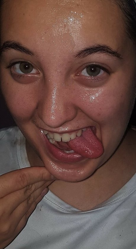 cumslut val nette fotos