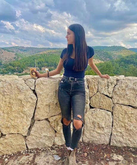 Sara Avni beste erotische galerie