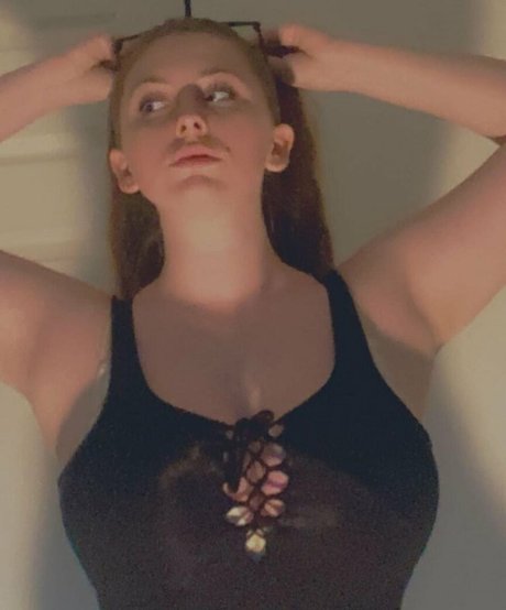 Lily Patrick erwachsene pornografische fotos