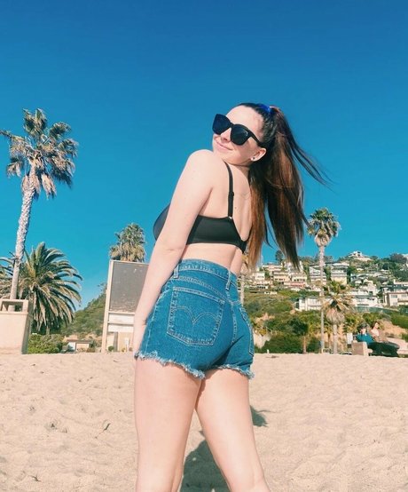 Lily Patrick schauspielerin nacktheit bild