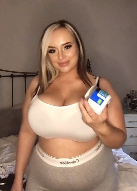 Smophs92 schauspielerin perfekte bilder