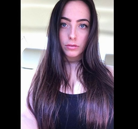 Sydney Martichuski hübsche akt archiv