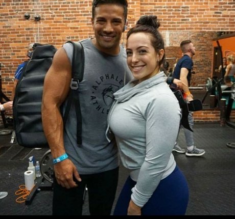 Sydney Martichuski sexy nackt bilder