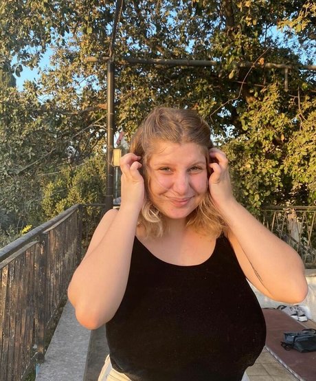 Ori Yaron sexy erwachsene archiv