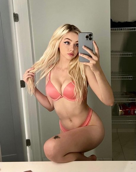 Justine Paradise freie nackt galerie