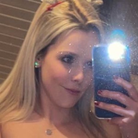 Catalina Feliz nackt nette foto