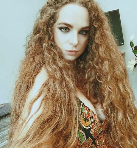 Emily Jezebelle Hamilton kostenlose akt bild