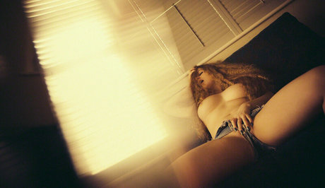 Emily Jezebelle Hamilton perfekte freie galerien