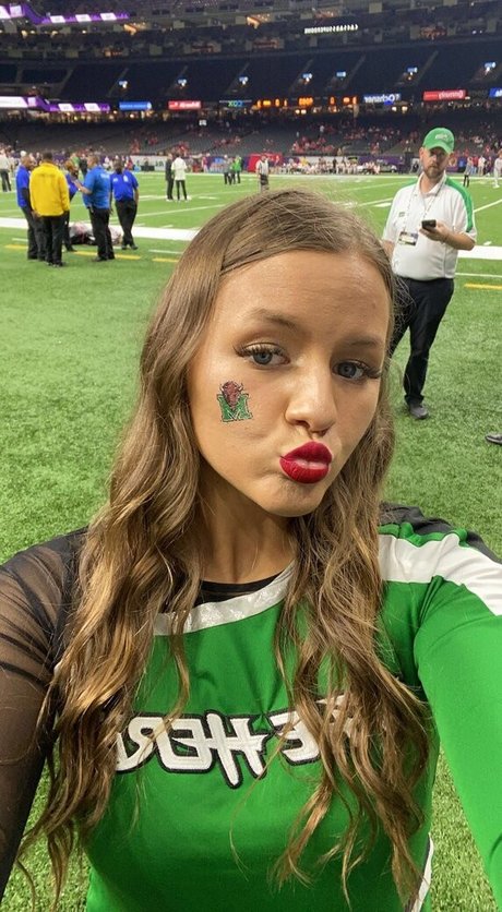 Alexus Emerson porno schöne bilder