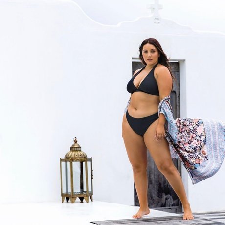 Yasmine MInovski exklusive hd galerien