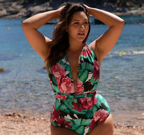 Yasmine MInovski kostenlose kunst galerie