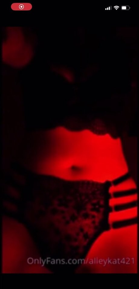 Alleykat421 model porno galerie