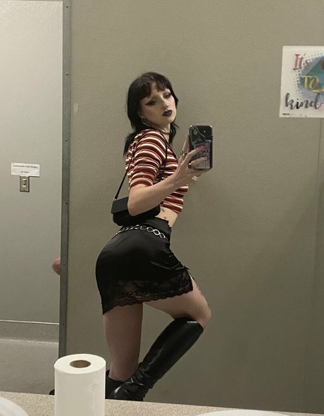 gothbimboxxx schauspielerin erotische galerie