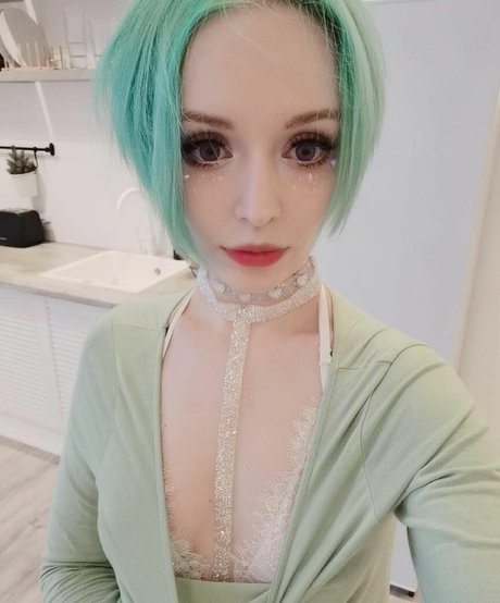 Asagi Nanami freie nackte bild