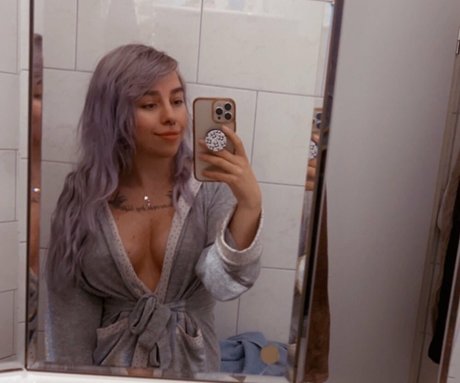 Yuumiko model schöne bild