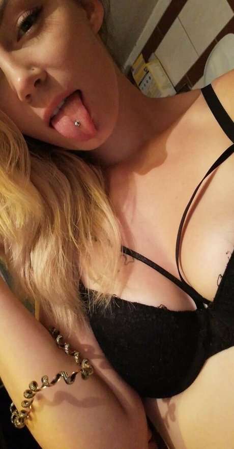 Sandra Gowska pornostar xxx archiv