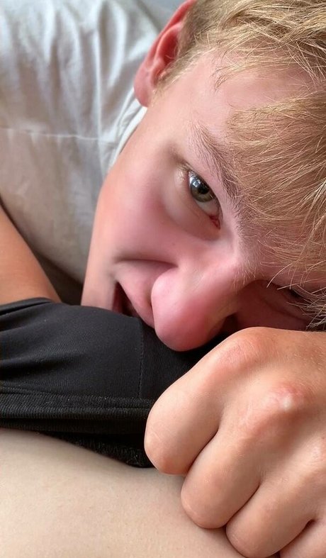 DollHole GrabFuck erwachsene nackt galerie