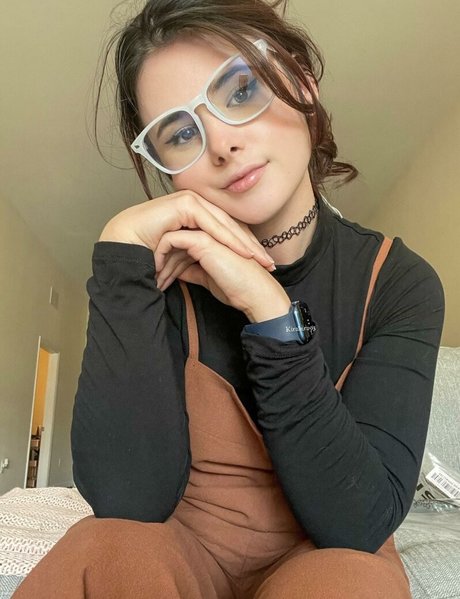 Kirabira93 heiße nackten foto