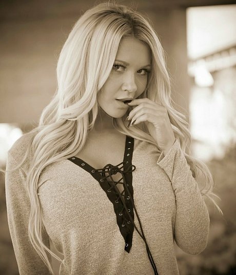 Krystal a fit nackt schöne foto