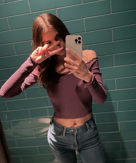 ChloeNight model heiße galerie