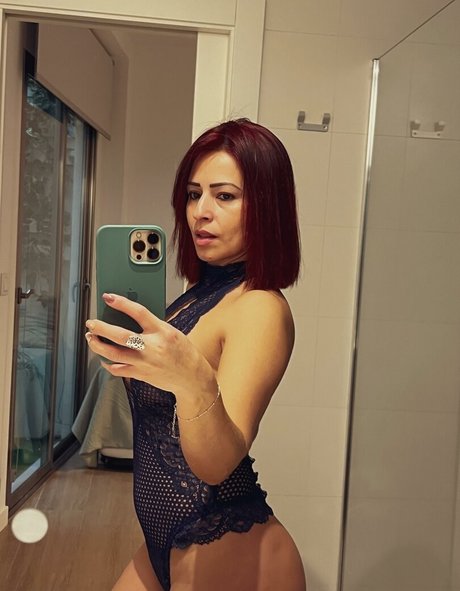 Ozzy Suzy xxx nacktheit foto