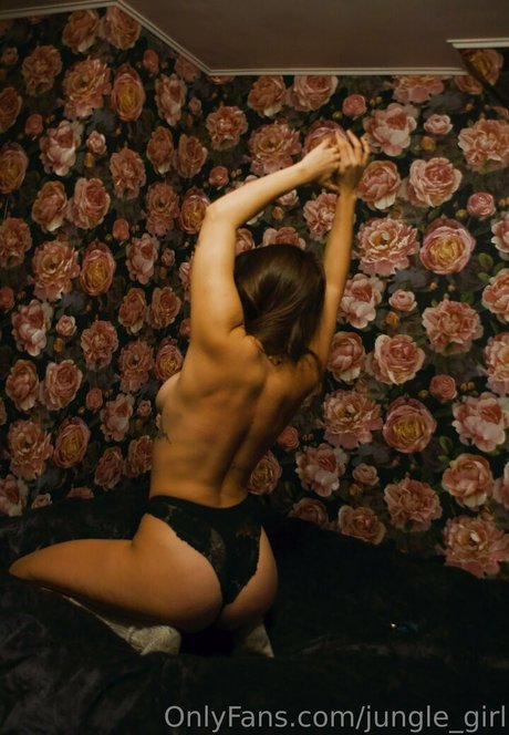 Jungle Girl hd schöne bilder