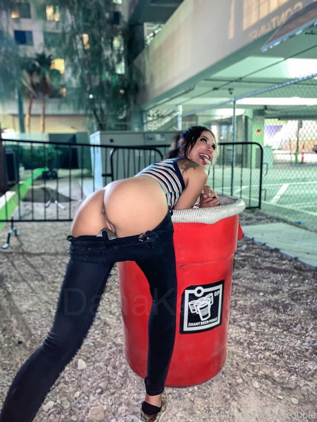 Dana Rabe hd nackt bilder