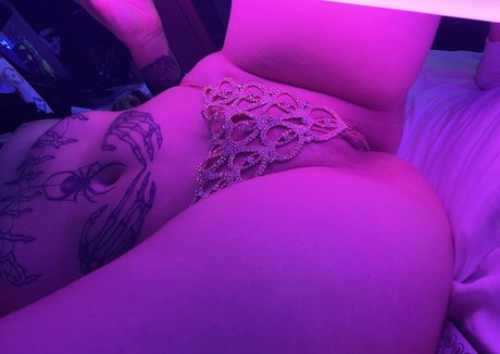 zierliche ebenholz-onlyfans top heiße galerie