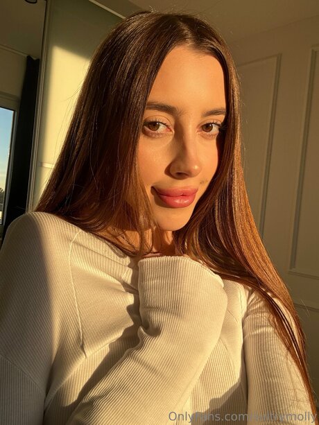 sultrymolly nette pornostar bild