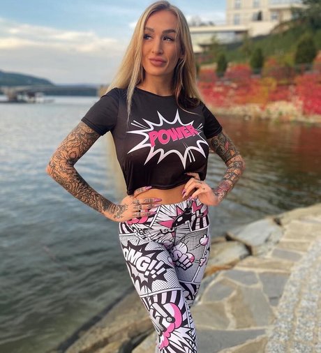 Daisy Lee porno freie bilder