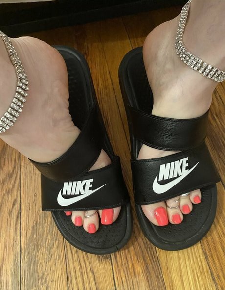 Goddess Fendi schauspielerin porno fotos