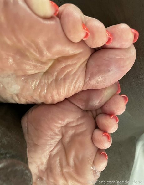 Goddess Fendi freie pornographische fotos