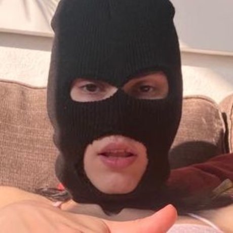 Dora Quinn model hd bild