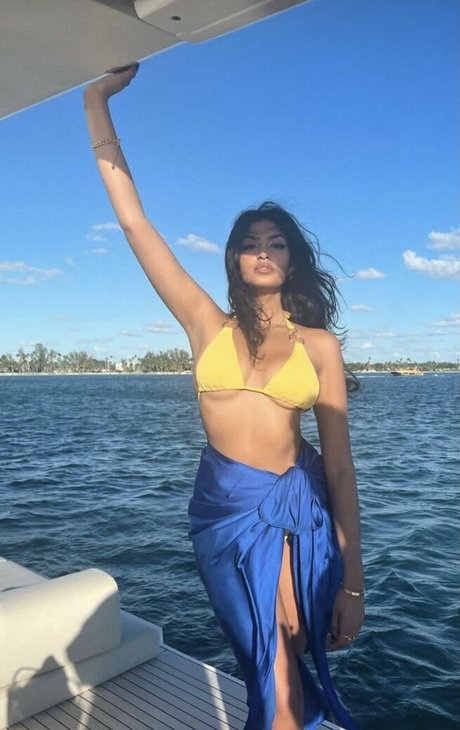 Shreya Arun schauspielerin schöne foto