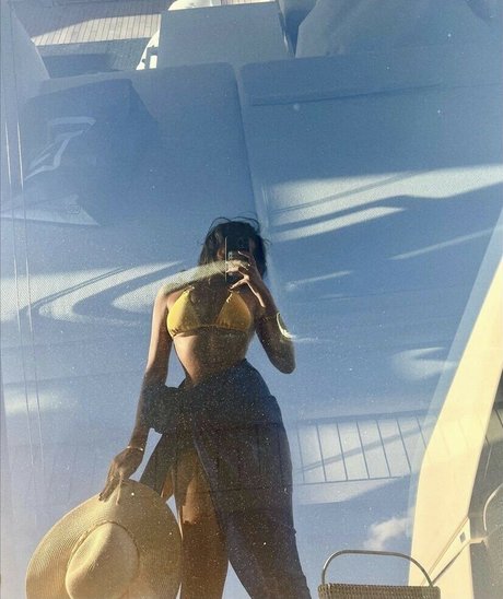 Shreya Arun hübsche kunst fotos