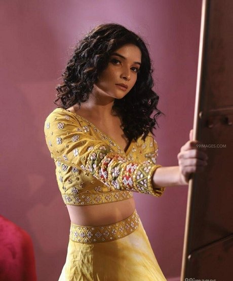 Bhavika Sharma nette pornostar galerien