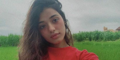 Ketika Sharma schöne sexy bilder