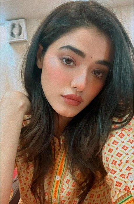 Ketika Sharma nacktheit kunst galerien