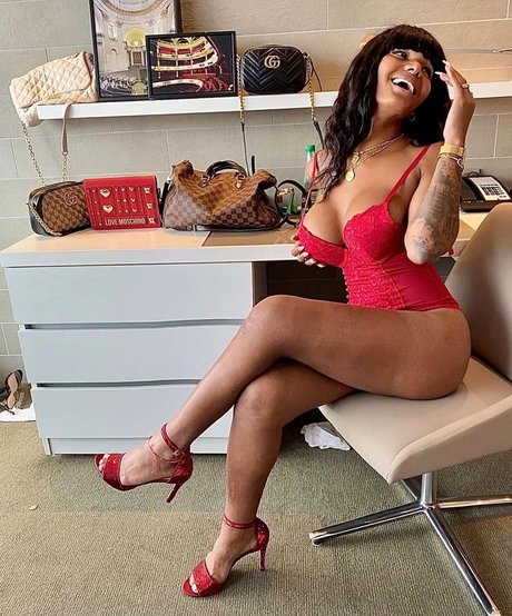 Krissttal Ruizz sexy beste fotos