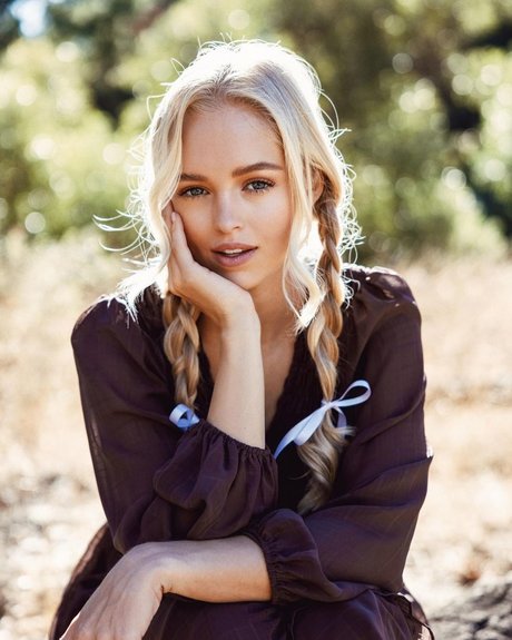 Julia Tychoniewicz pornostar nette bilder