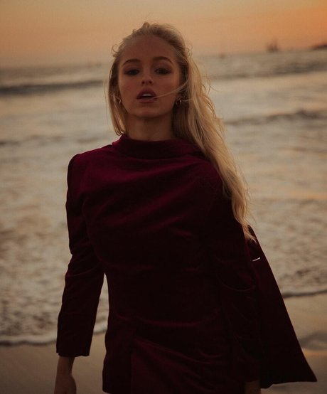 Julia Tychoniewicz erwachsene pornostar galerien