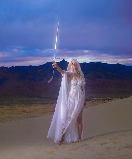 Emma Karla Peet schöne galerien