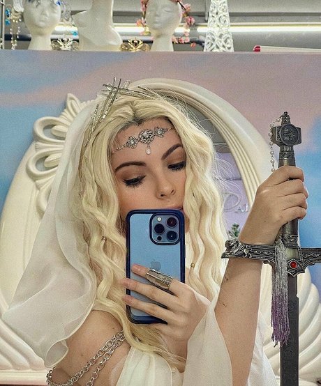 Emma Karla Peet kostenlose exklusive archiv