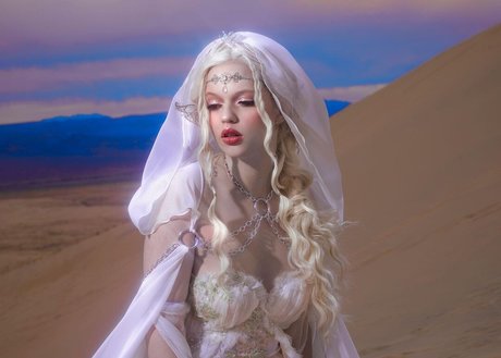 Emma Karla Peet erotische erwachsene fotos