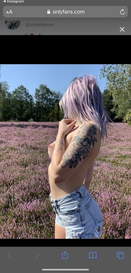 crybabyyvvv exklusive nackt galerien