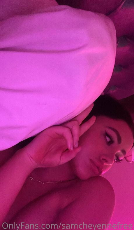 Sam Cheyenne sexy pornostar galerie